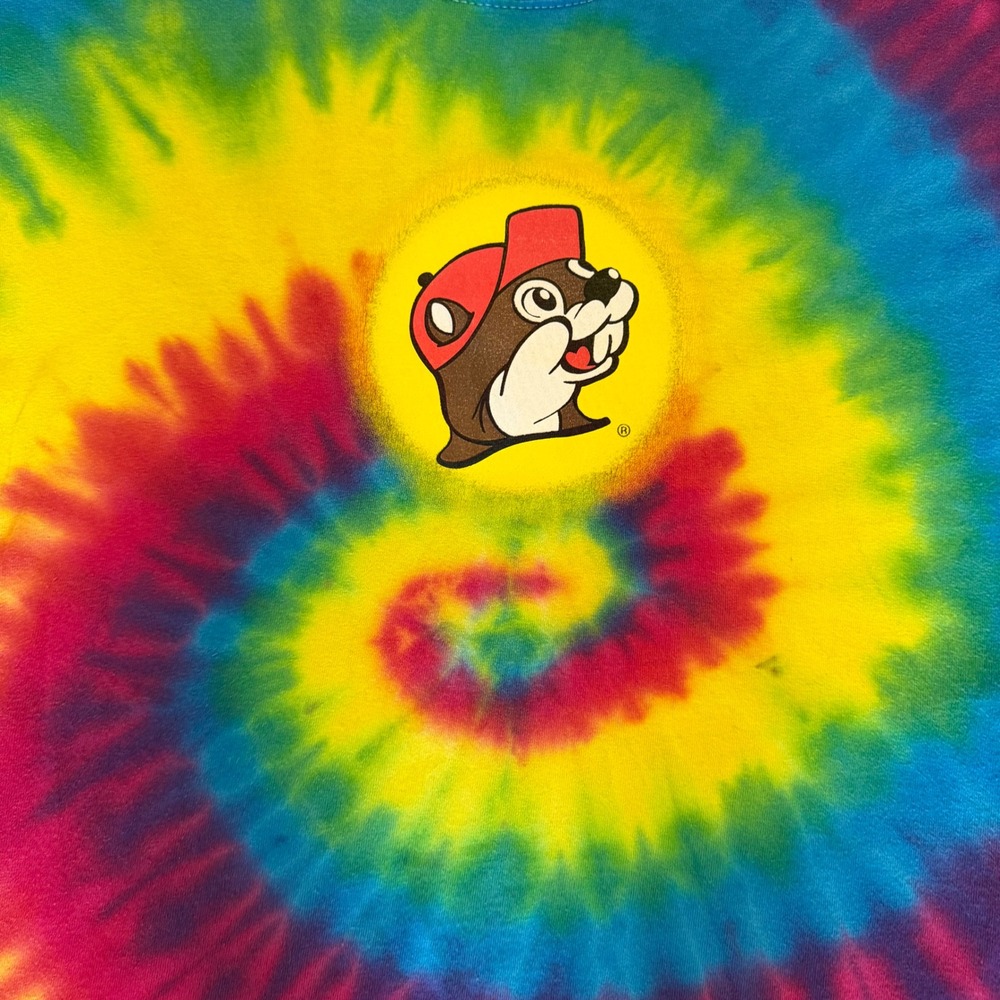 Buc-ee's Rainbow Tie Dye T-Shirt XL Peace Love and Beaver Nuggets Texas Tee - Picture 2 of 7